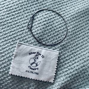 SILVER FOX II ROUND SILVER CHOCKER WIRE NECKLACE